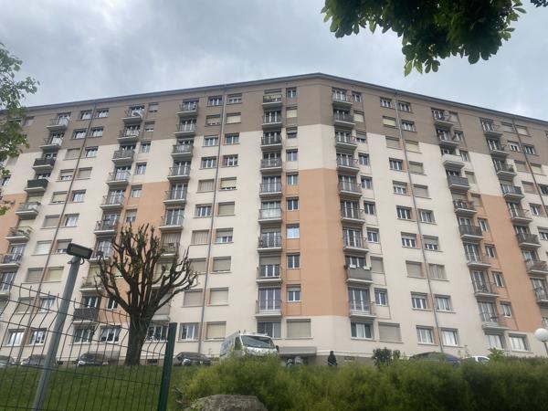 Appartement
         4 pièces
        - 78 m² Exclusivité 129 000 € *