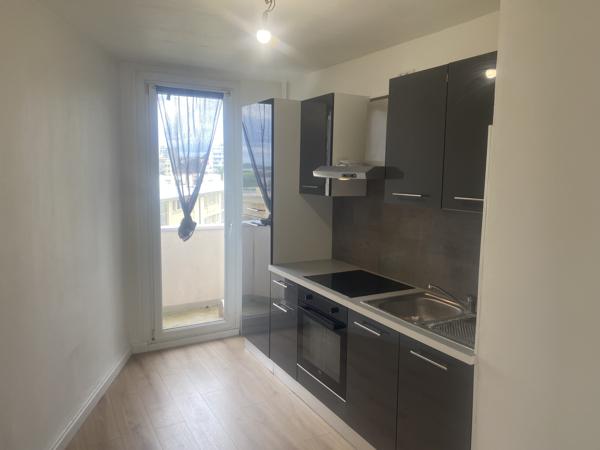 Appartement
         4 pièces
        - 78 m² Exclusivité 129 000 € *