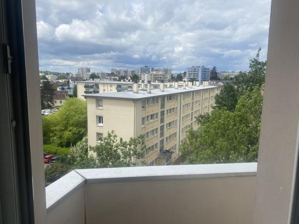 Appartement
         4 pièces
        - 78 m² Exclusivité 129 000 € *