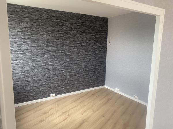 Appartement
         4 pièces
        - 78 m² Exclusivité 129 000 € *