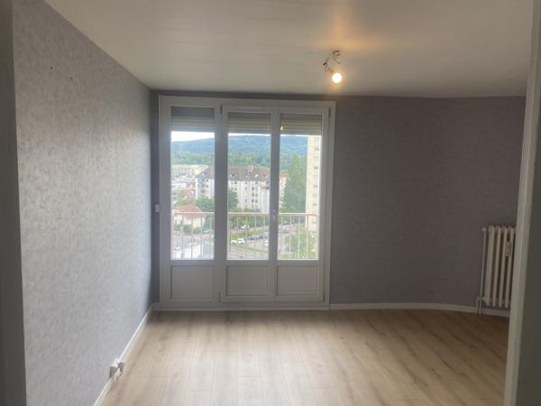 Appartement
         4 pièces
        - 78 m² Exclusivité 129 000 € *