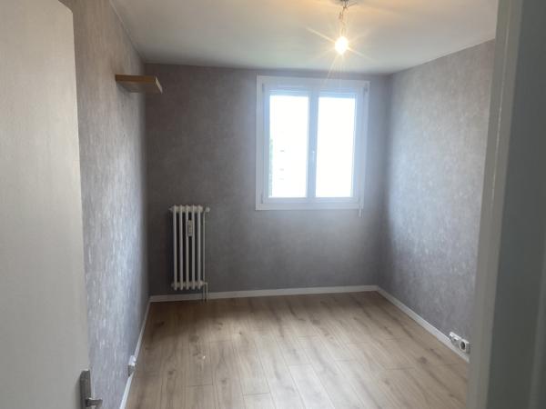 Appartement
         4 pièces
        - 78 m² Exclusivité 129 000 € *