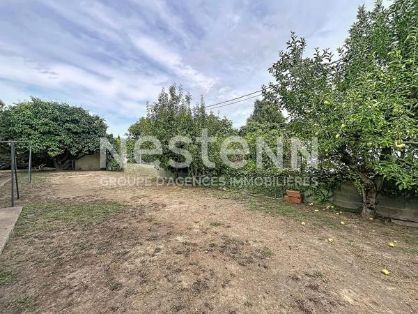 Villelongue De La Salanque - A VENDRE Villa Plain pied en 4 faces de 6 pièces avec jardin et garage