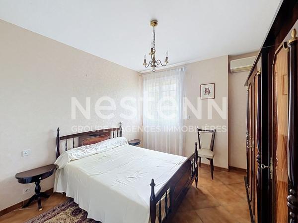 Villelongue De La Salanque - A VENDRE Villa Plain pied en 4 faces de 6 pièces avec jardin et garage