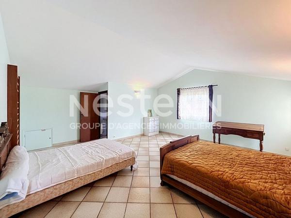 Villelongue De La Salanque - A VENDRE Villa Plain pied en 4 faces de 6 pièces avec jardin et garage