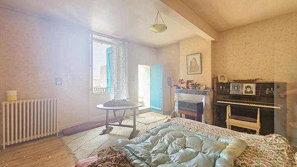Maison de ville spacieuse à vendre à Cazères