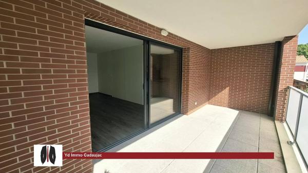 Appartement T3 avec terrasse, deux stationnements et local vélos