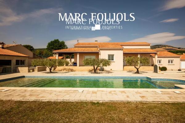 Proche Nîmes – Maison provençale avec jardin et piscine