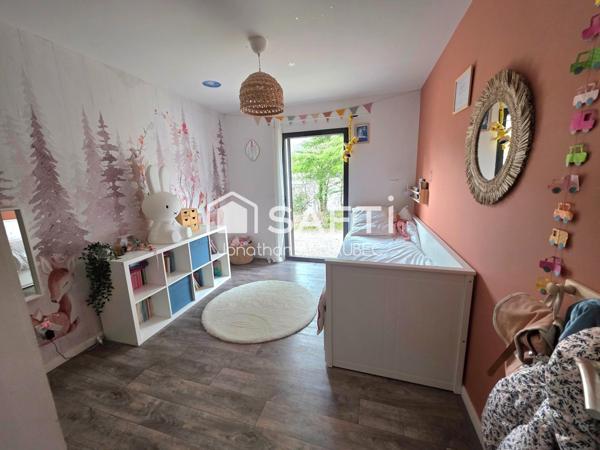 Villa familiale moderne avec jardin, terrasse 5000m2 de montagne