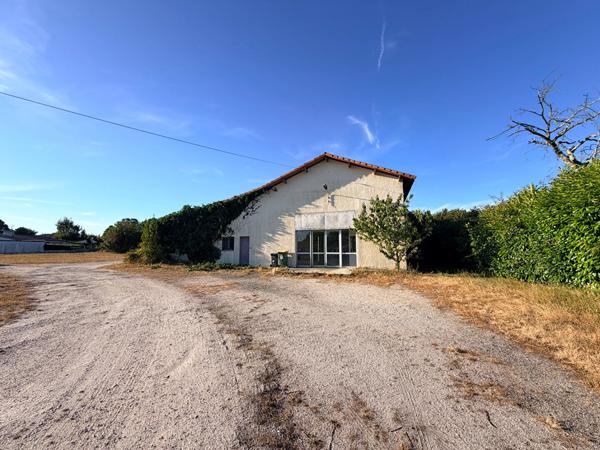 Local commercial Saint Medard En Jalles 153 m2