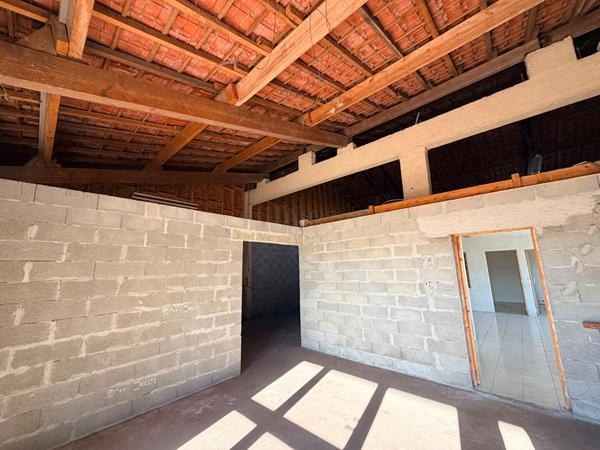Local commercial Saint Medard En Jalles 153 m2