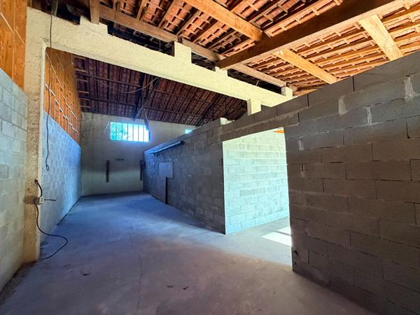 Local commercial Saint Medard En Jalles 153 m2