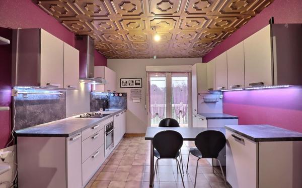 Maison à vendre    6 pièces • 155 m2 Creutzwald