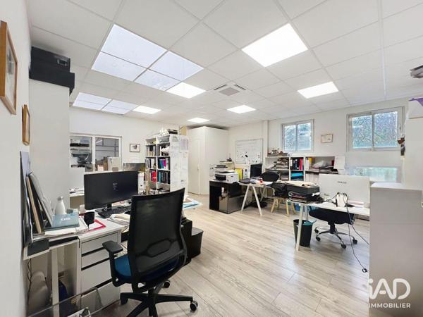 Location local d’activité 330 m² Brie-Comte-Robert