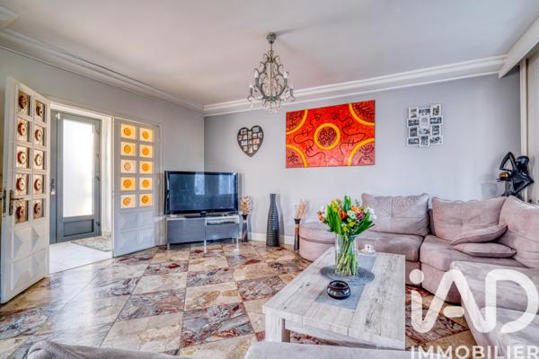 Maison à vendre 9 pièces 218 m² Noisy-le-Grand