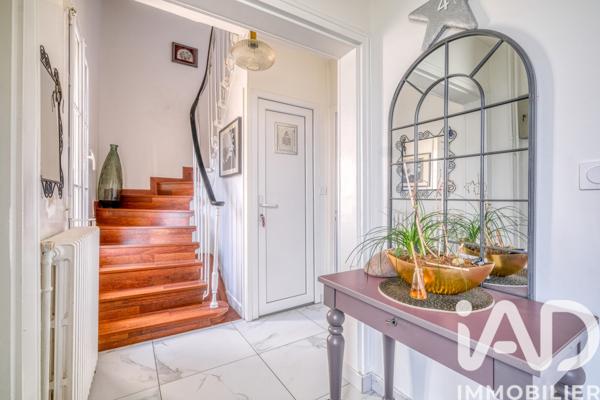 Maison à vendre 9 pièces 218 m² Noisy-le-Grand