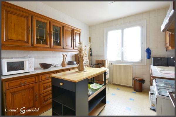 Deux Maisons sur un vaste terrain arboré, idéal pour une famille avec personne âgée ou location saisonnière