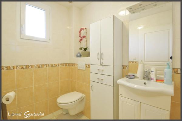 Deux Maisons sur un vaste terrain arboré, idéal pour une famille avec personne âgée ou location saisonnière