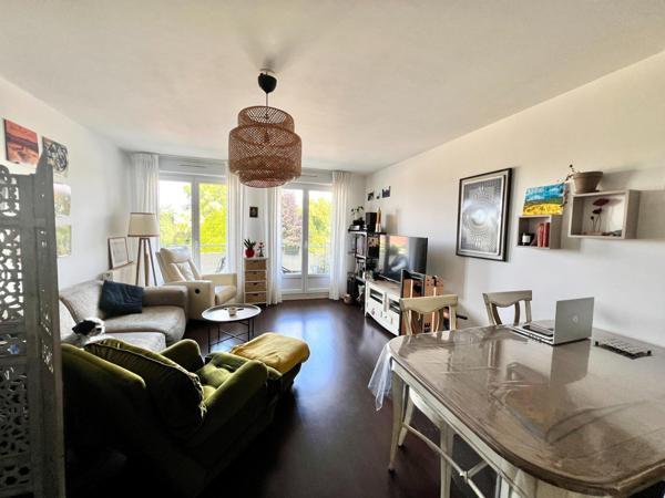 Très bel appartement F3 de 75 m² avec box et parking