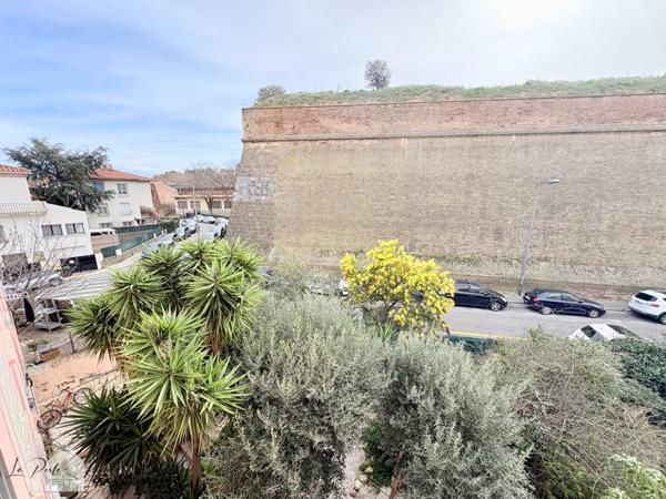 Perpignan (66000) Grand T3 75 m2 au dernier étage avec garage