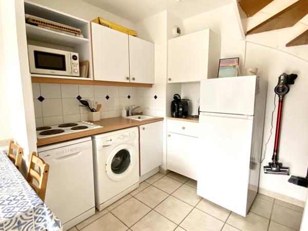 Port Guillaume : Coquet appartement 2 Pièces en duplex avec terrasse et jardinet
