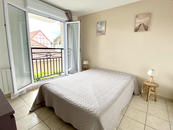 Port Guillaume : Coquet appartement 2 Pièces en duplex avec terrasse et jardinet