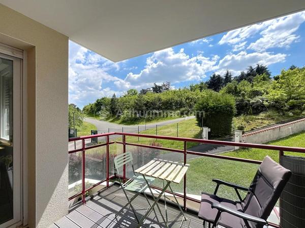 Location                                                      Appartement
                        
                     2 pièces                      43 m2                     à Clermont-Ferrand