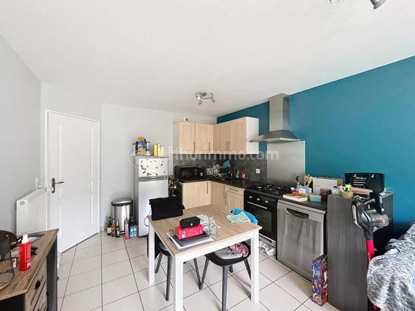 Location                                                      Appartement
                        
                     2 pièces                      43 m2                     à Clermont-Ferrand