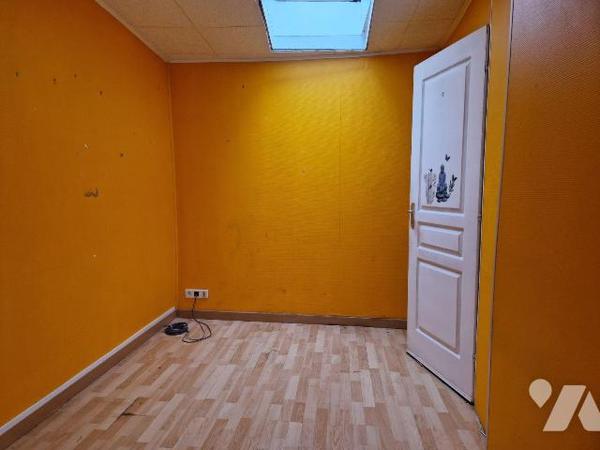 A vendre à Bar-sur- Aube,  à 10 min du parc Nigloland, 15 min du Mémorial Charles De Gaulle, 20...