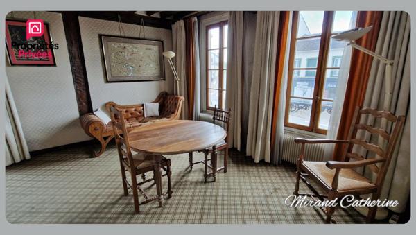 Ensemble immobilier à Troyes -12 pièces 260 m2