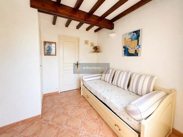 Vente                                                      Maison
                        
                     4 pièces                      95 m2                     à Fréjus