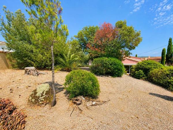 Vente                                                      Maison
                        
                     4 pièces                      95 m2                     à Fréjus