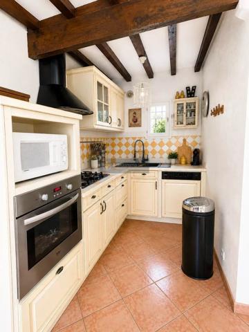 Vente                                                      Maison
                        
                     4 pièces                      95 m2                     à Fréjus