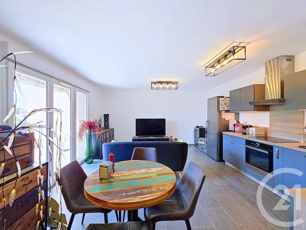 Appartement T3 à vendre  3 pièces - 62,14 m 2   ISTRES  - 13