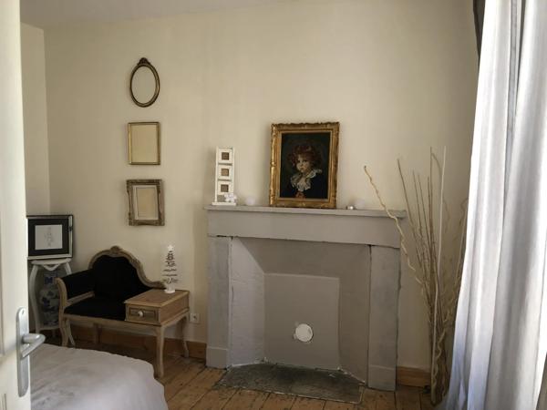 BELLE MAISON NEN PIERRE 325 m2 MIREBEAU