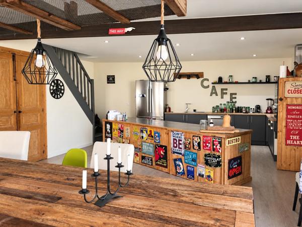 BELLE MAISON NEN PIERRE 325 m2 MIREBEAU