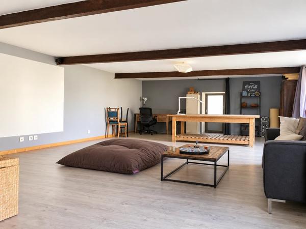 BELLE MAISON NEN PIERRE 325 m2 MIREBEAU