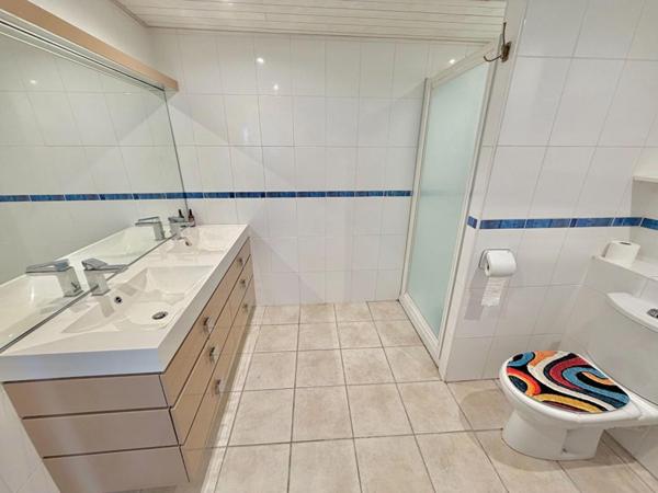 Pradines (46090), maison 5 chambres 210 m2 sur 5000 m² de terrain avec piscine