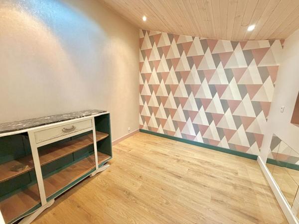 Pradines (46090), maison 5 chambres 210 m2 sur 5000 m² de terrain avec piscine