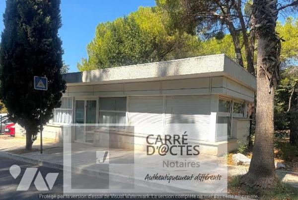 OPPORTUNITE RARE A LA VENTE : Immeuble de plain pied, en pleine propriété implanté sur parcelle...