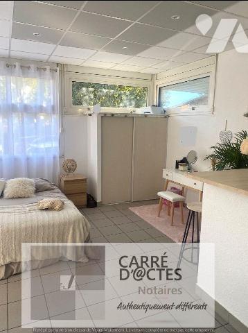OPPORTUNITE RARE A LA VENTE : Immeuble de plain pied, en pleine propriété implanté sur parcelle...