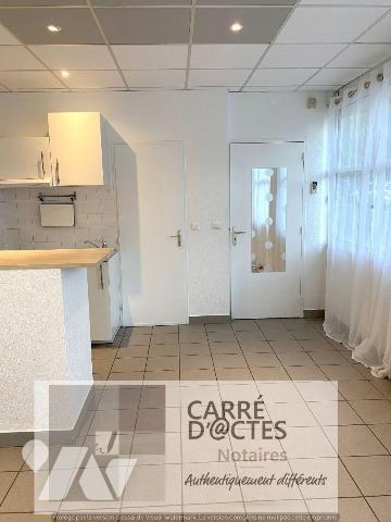 OPPORTUNITE RARE A LA VENTE : Immeuble de plain pied, en pleine propriété implanté sur parcelle...