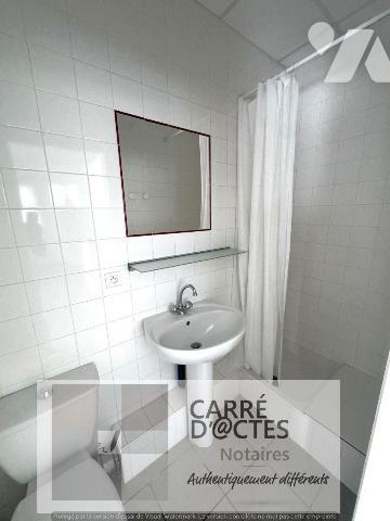 OPPORTUNITE RARE A LA VENTE : Immeuble de plain pied, en pleine propriété implanté sur parcelle...