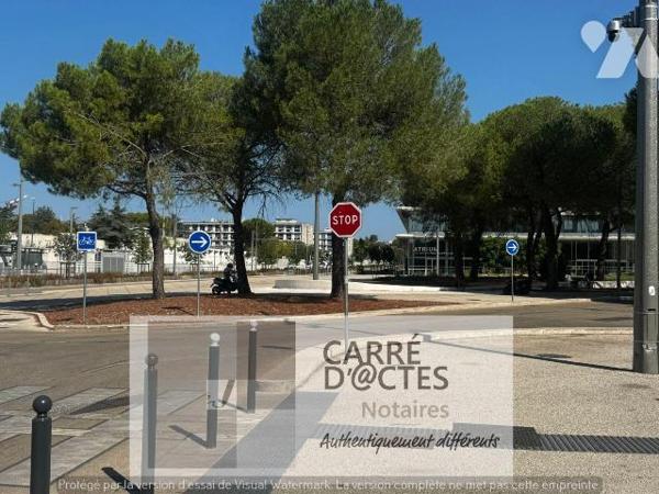 OPPORTUNITE RARE A LA VENTE : Immeuble de plain pied, en pleine propriété implanté sur parcelle...