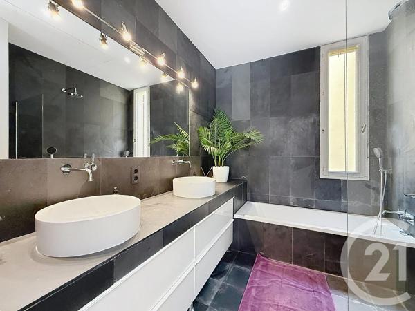 Appartement Duplex à vendre  6 pièces - 131,63 m 2   ANTIBES  - 06