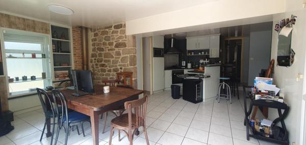 Maison atypique 78 m²  230 000