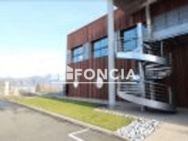 Location Local commercial 1 pièce 61.9 m² - 30 RUE DE GREBELIN La Roche Sur Foron 74800