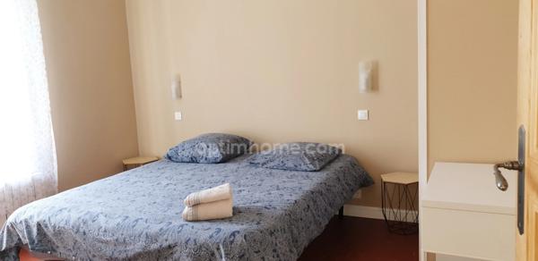 A Vendre : Élégante demeure des années 30 avec piscine, deux logements