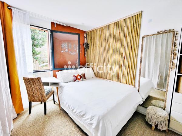 Appartement
         3 pièces
        - 55 m² Exclusivité 225 000 € *