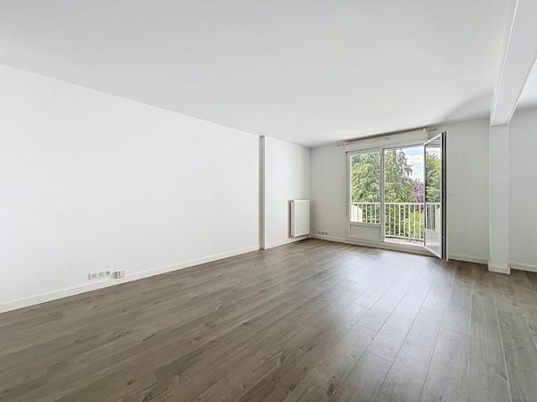 CHATOU APPARTEMENT 85M2 2CH  BALCON CAVE PARKING